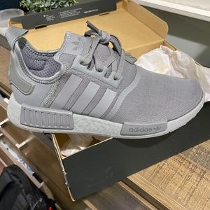 Adidas MND R1 Grey size 9